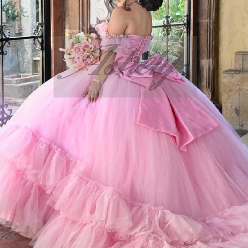 Золушка принцесса 15-е платье Quinceanera для девочек с короткими рукавами, крестообразное многоуровневое тюлевое платье с рюшами по краям, свадебное платье для выпускного вечера Sweet 16
Золушка принцесса 15-е платье Quinceanera для девочек с короткими рукавами, крестообразное многоуровневое тюлевое платье с рюшами по краям, свадебное платье для выпускного вечера Sweet 16