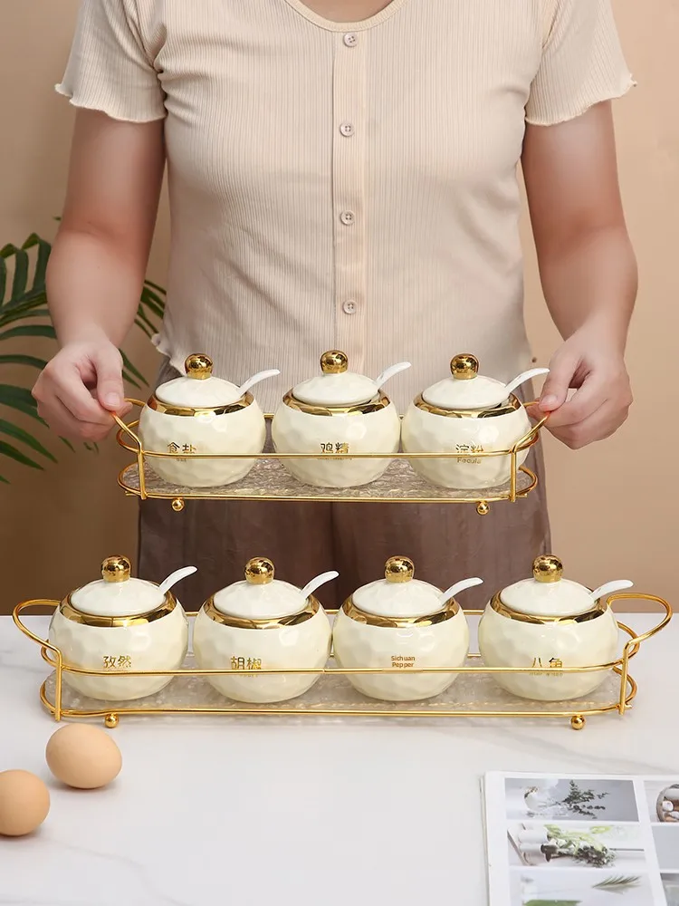 Набор роскошных керамических баночек для специй: контейнеры для хранения соли, сахара, перца для домашнего использования, кухонные принадлежности, набор для приправ
Набор роскошных керамических баночек для специй: контейнеры для хранения соли, сахара, перца для домашнего использования, кухонные принадлежности, набор для приправ