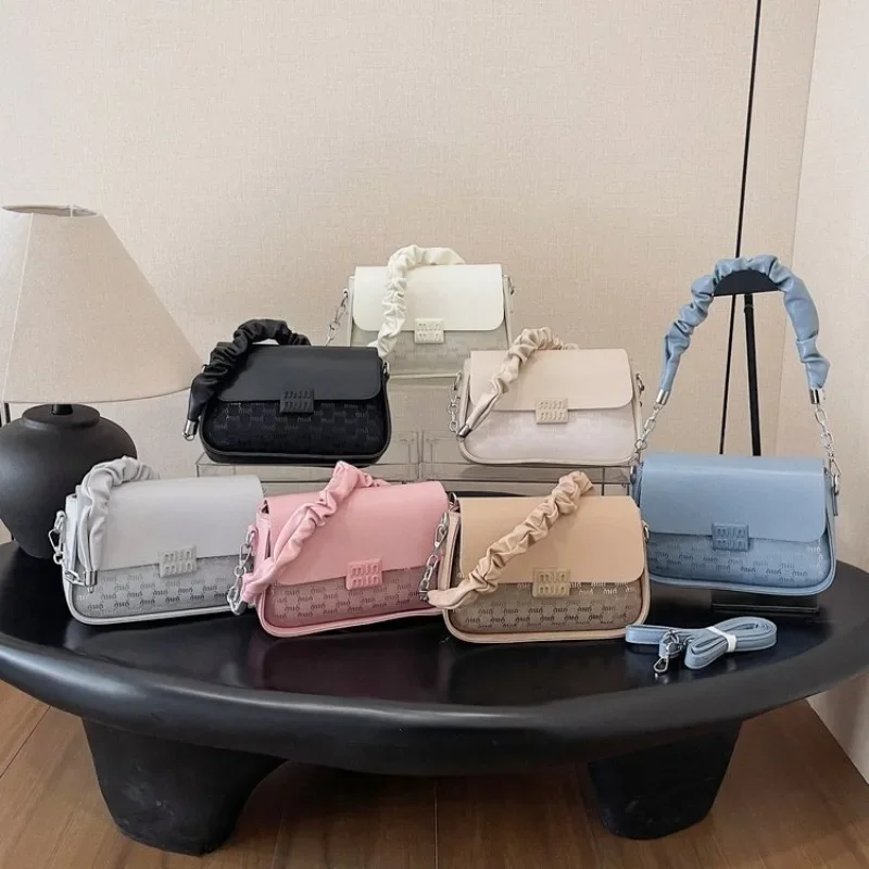 Trendy Fashion Solid Color Diaper Bags For Women High-End Vintage Crossbody Bag Minimalist Leather Commuter Bag Luxury Brand
Trendy Fashion Solid Color Diaper Bags For Women High-End Vintage Crossbody Bag Minimalist Leather Commuter Bag Luxury Brand