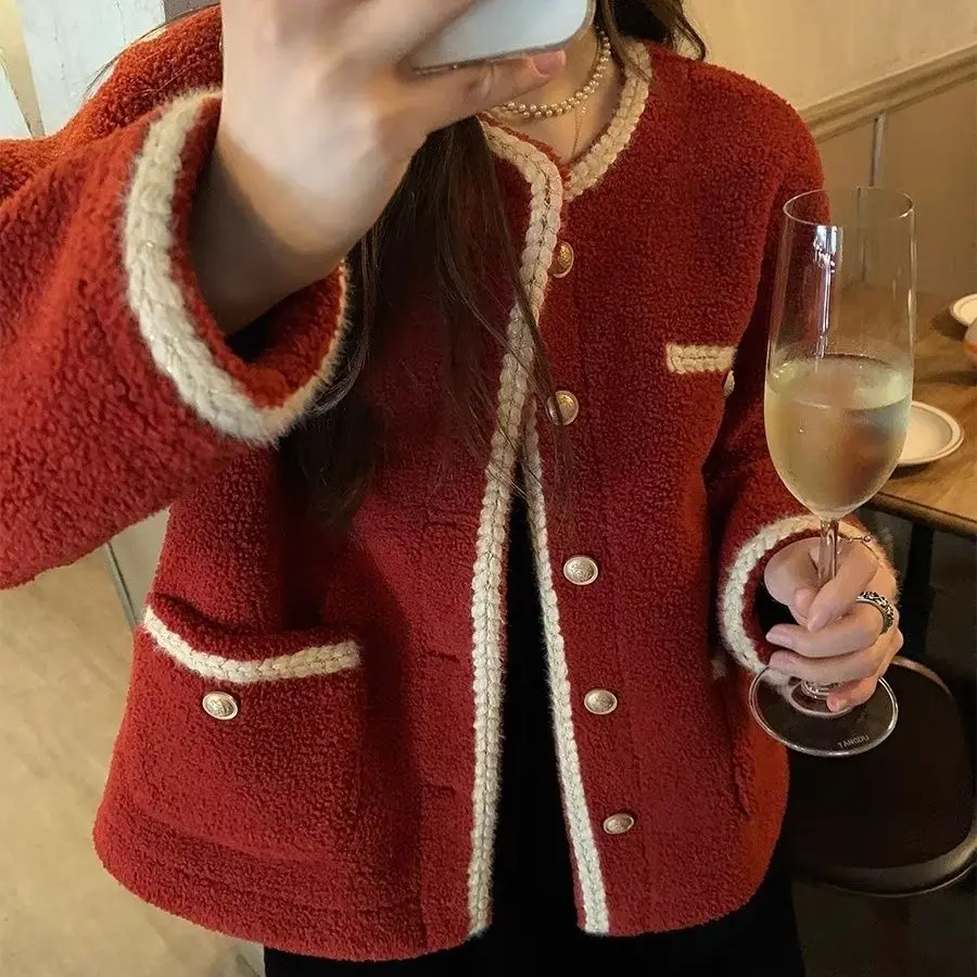 Red Coat for Women in 2023 Unique Design Faux Fur Plush Jacket Autumn and Winter New Year Thickened Lady Tops
Red Coat for Women in 2023 Unique Design Faux Fur Plush Jacket Autumn and Winter New Year Thickened Lady Tops