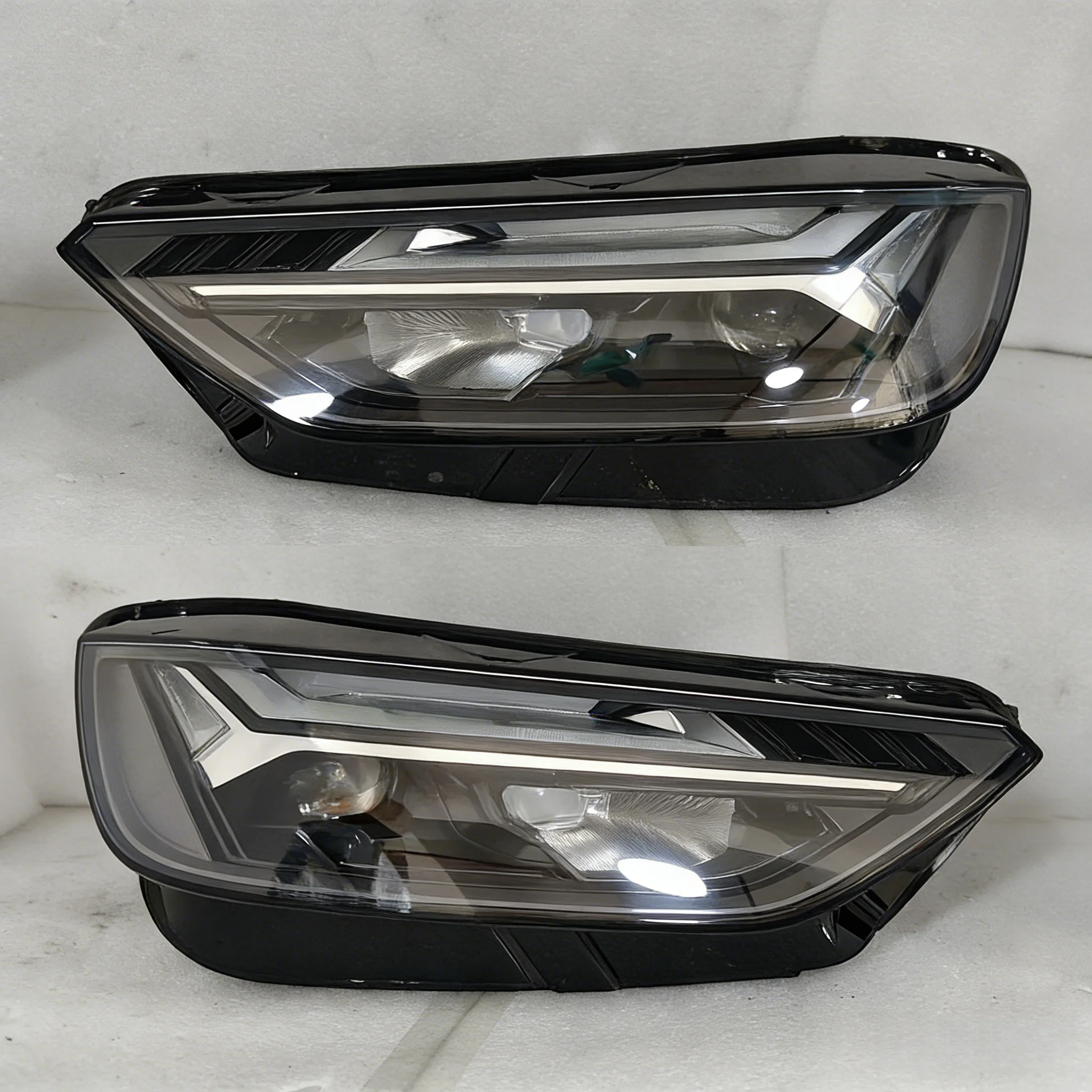 For Audi Q5L Q5L Sportback 2018-2020 Original OEM LED Headlight Assembly With Lens, Turn Signal & Daytime Running Light
For Audi Q5L Q5L Sportback 2018-2020 Original OEM LED Headlight Assembly With Lens, Turn Signal & Daytime Running Light