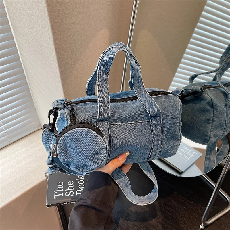 Retro Denim Women's Pillow Shoulder Bags Casual Large Capacity Female Crossbody Bag Casual Travel Handbags with Round Purse
Retro Denim Women's Pillow Shoulder Bags Casual Large Capacity Female Crossbody Bag Casual Travel Handbags with Round Purse
