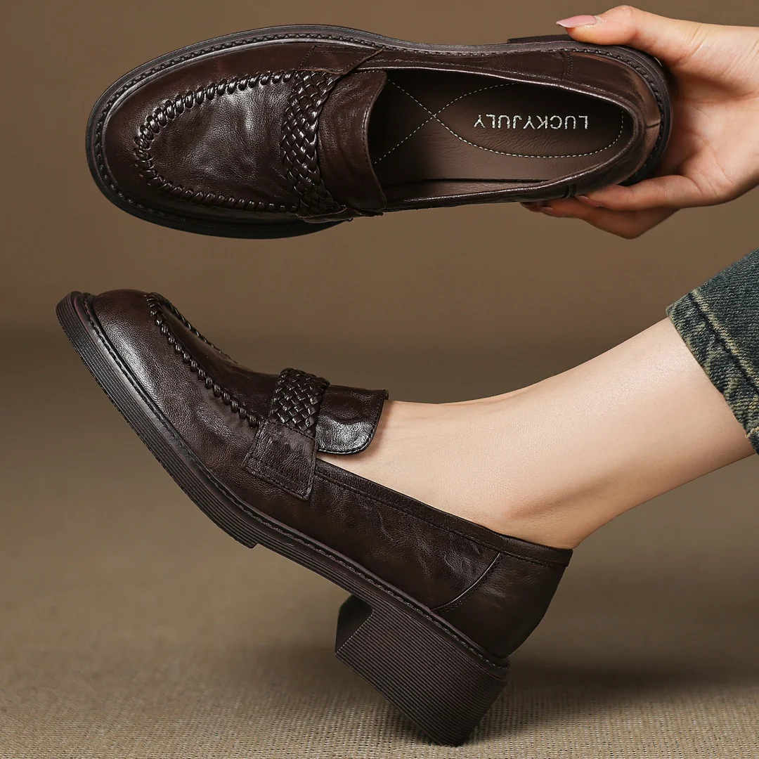 Женские лоферы без шнуровки на плоской подошве из натуральной кожи размера плюс 34–41, повседневные женские повседневные мокасины на толстом низком каблуке 4 см
Женские лоферы без шнуровки на плоской подошве из натуральной кожи размера плюс 34–41, повседневные женские повседневные мокасины на толстом низком каблуке 4 см