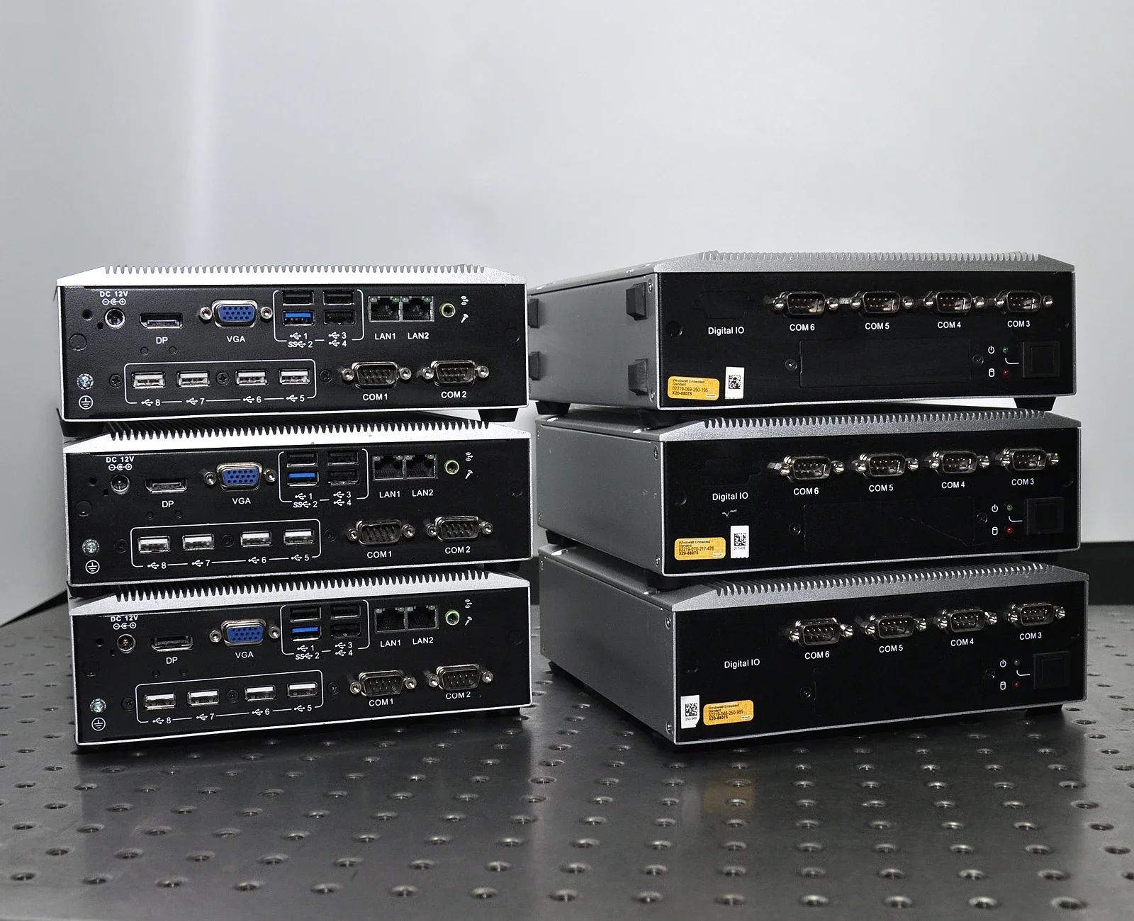Advantech безвентиляторный промышленный компьютер ARK-6322 Встроенный промышленный компьютер четырехъядерный 6 серийный COM микрокомпьютер
Advantech безвентиляторный промышленный компьютер ARK-6322 Встроенный промышленный компьютер четырехъядерный 6 серийный COM микрокомпьютер