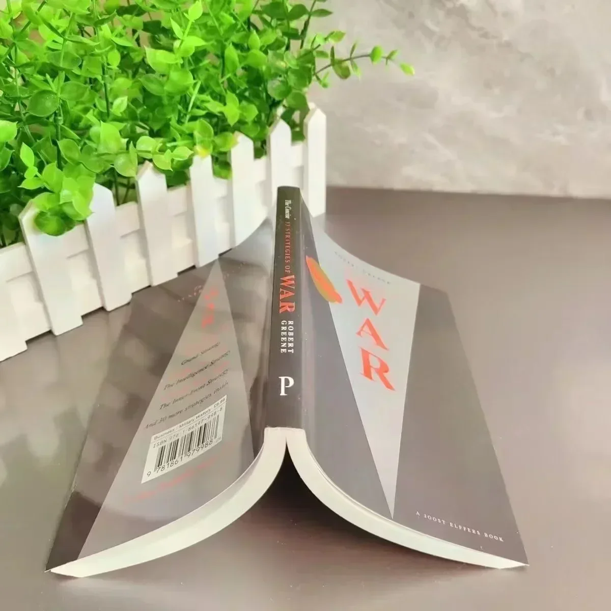 2025 Bestseller Concise 33 War Strategies Modern Machiavelliant Robert Green's English Book
2025 Bestseller Concise 33 War Strategies Modern Machiavelliant Robert Green's English Book