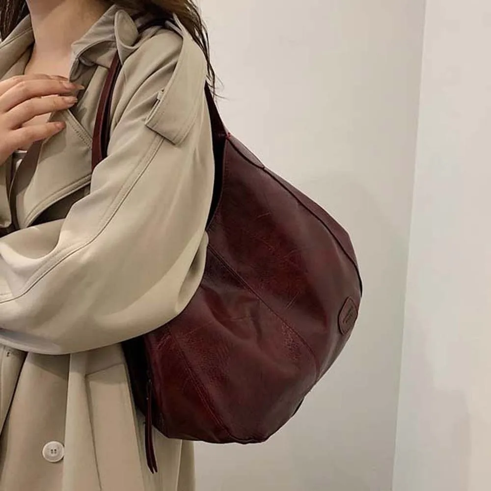 Large Capacity Vintage Leather Tote Premium Vegan Leather Smooth Zipper Closure Soft Hobo Bag Magnetic Buckle
Large Capacity Vintage Leather Tote Premium Vegan Leather Smooth Zipper Closure Soft Hobo Bag Magnetic Buckle