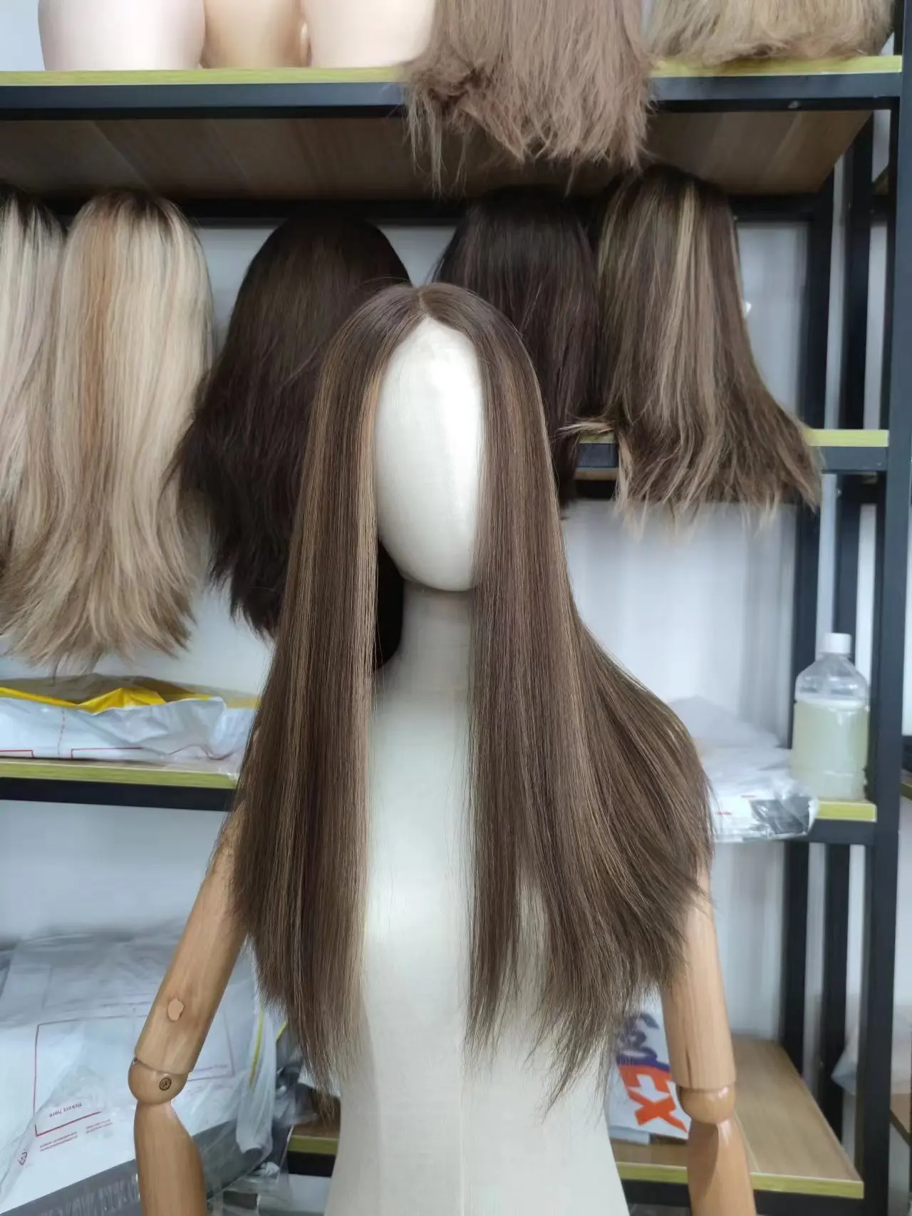 Brown Highlight Jewish Lace Top Wig 100% European Human Hair Silk And Soft Kosher
Brown Highlight Jewish Lace Top Wig 100% European Human Hair Silk And Soft Kosher