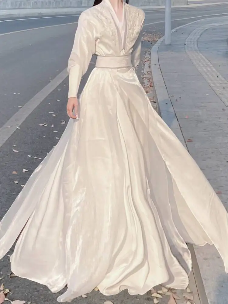 New Chinese Style National Style Han Elements Original Xianxia Antiquities Women Hanfu Fiesta Carnival Halloween Cos Cosplay
New Chinese Style National Style Han Elements Original Xianxia Antiquities Women Hanfu Fiesta Carnival Halloween Cos Cosplay