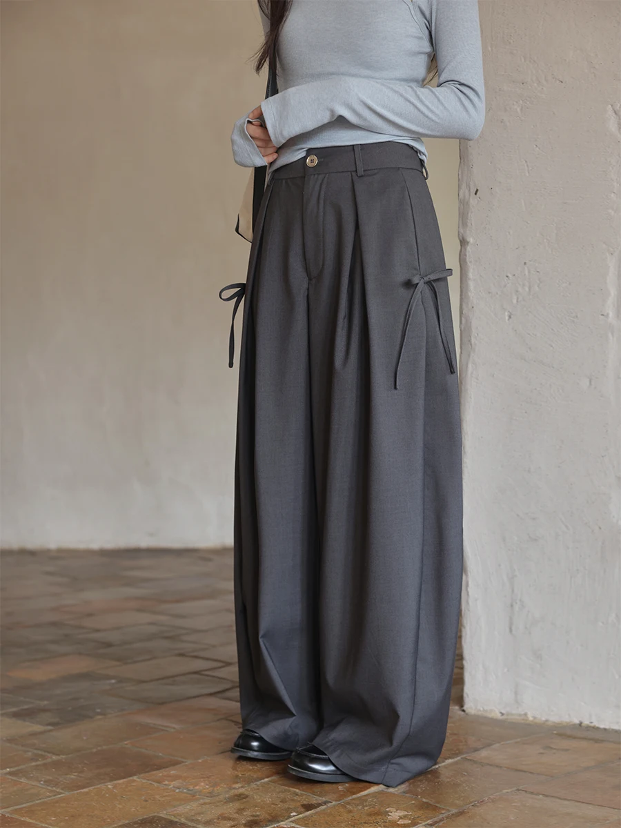 Широкие повседневные брюки Ele ey с завязками от Ximen, новинка весна-лето, корейский стиль, высокая талия, свободный крой
Широкие повседневные брюки Ele ey с завязками от Ximen, новинка весна-лето, корейский стиль, высокая талия, свободный крой