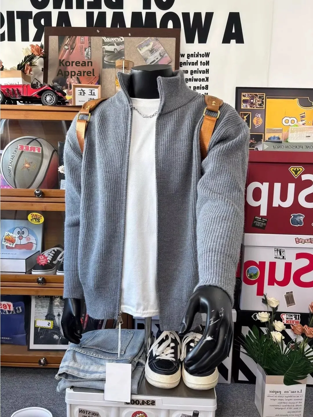 Cleanfit Grey Stand Collar Knitted Cardigan Men's Autumn Style Casual Loose Fit Long Sleeve Zipper Closure Fashionable Sweater
Cleanfit Grey Stand Collar Knitted Cardigan Men's Autumn Style Casual Loose Fit Long Sleeve Zipper Closure Fashionable Sweater