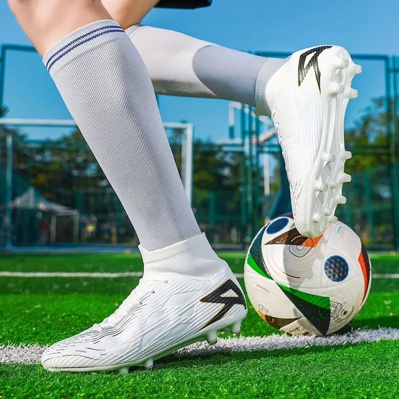 Professional Football Shoes Children's Sports Shoes Lightweight Football Shoes Men's Women's Running Shoes
Professional Football Shoes Children's Sports Shoes Lightweight Football Shoes Men's Women's Running Shoes