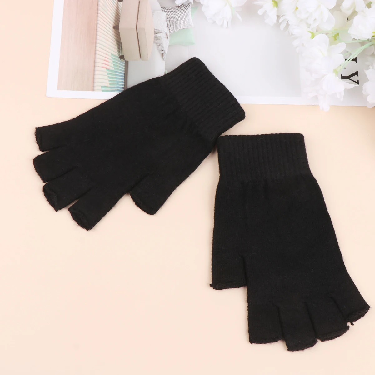 Winter Keep Warm Half-Finger Gloves Women Black Knitted Soft Breathable Comfortable Outdoor Indoor Warm Gloves 
Winter Keep Warm Half-Finger Gloves Women Black Knitted Soft Breathable Comfortable Outdoor Indoor Warm Gloves