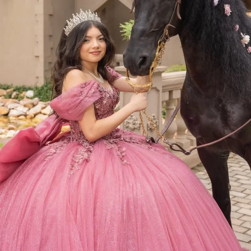 Shiny Pink Quinceanera Dress off-shoulder Lace glitter flower decal Long tail Bow vestidos de 15 Quinceanera Customize
Shiny Pink Quinceanera Dress off-shoulder Lace glitter flower decal Long tail Bow vestidos de 15 Quinceanera Customize