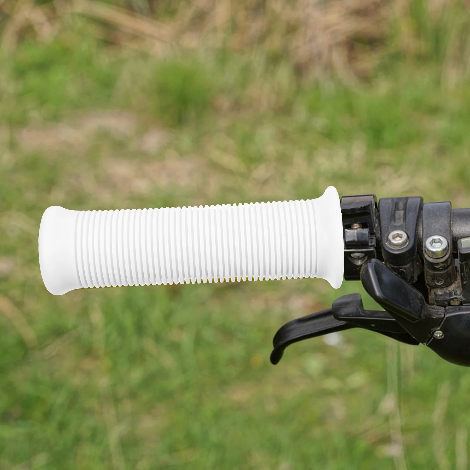 Vintage Motorcycle Grips Handlebar Covers Thread Sweat-resistant Cycling Bike Easy Install
Vintage Motorcycle Grips Handlebar Covers Thread Sweat-resistant Cycling Bike Easy Install