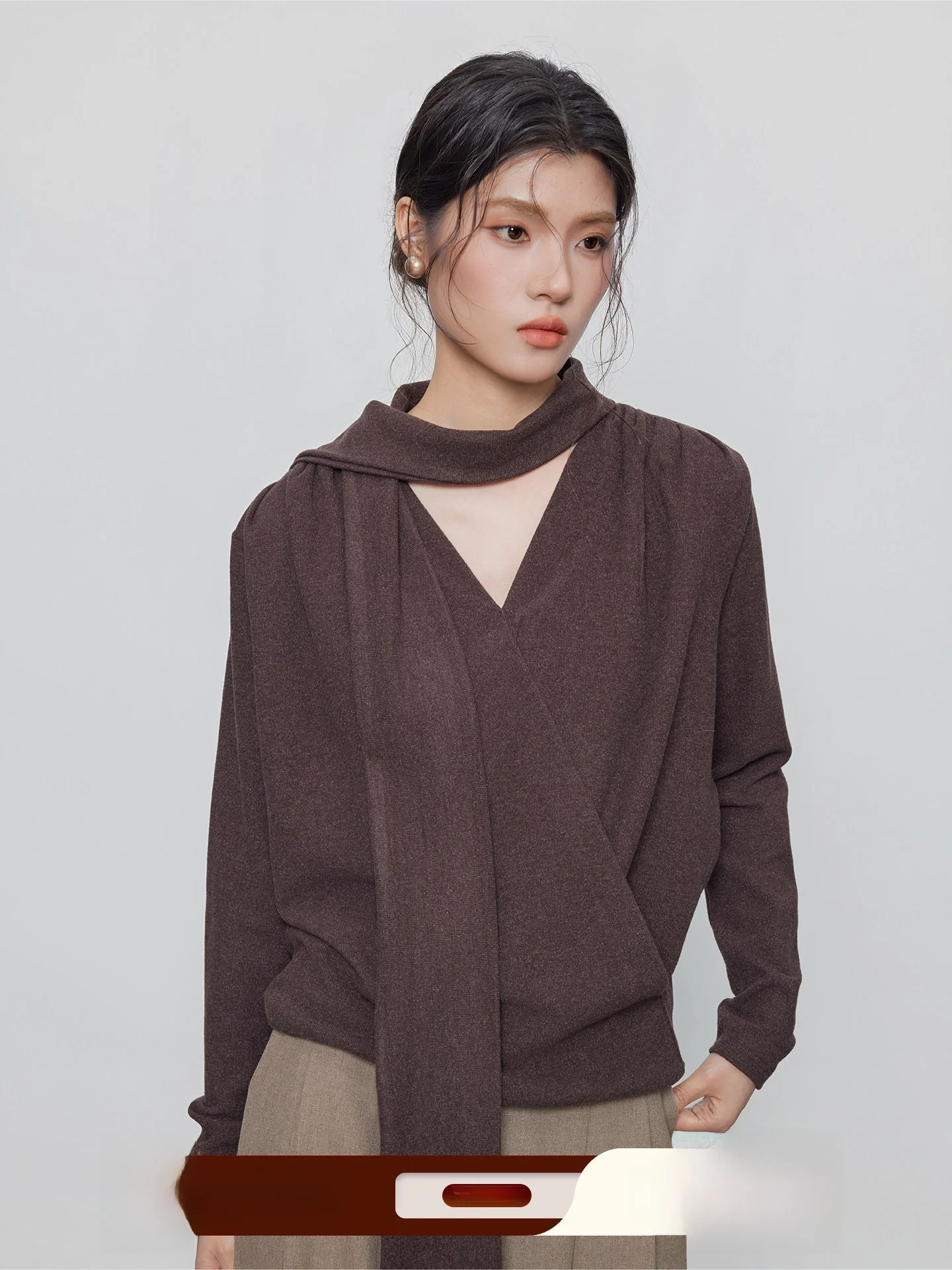 KEARA Autumn 2025 Coffee Color Neck Hanging Sash Knitted Sweater Women's Design V-neck Long Sleeve Slimming Top Cotton Blend
KEARA Autumn 2025 Coffee Color Neck Hanging Sash Knitted Sweater Women's Design V-neck Long Sleeve Slimming Top Cotton Blend