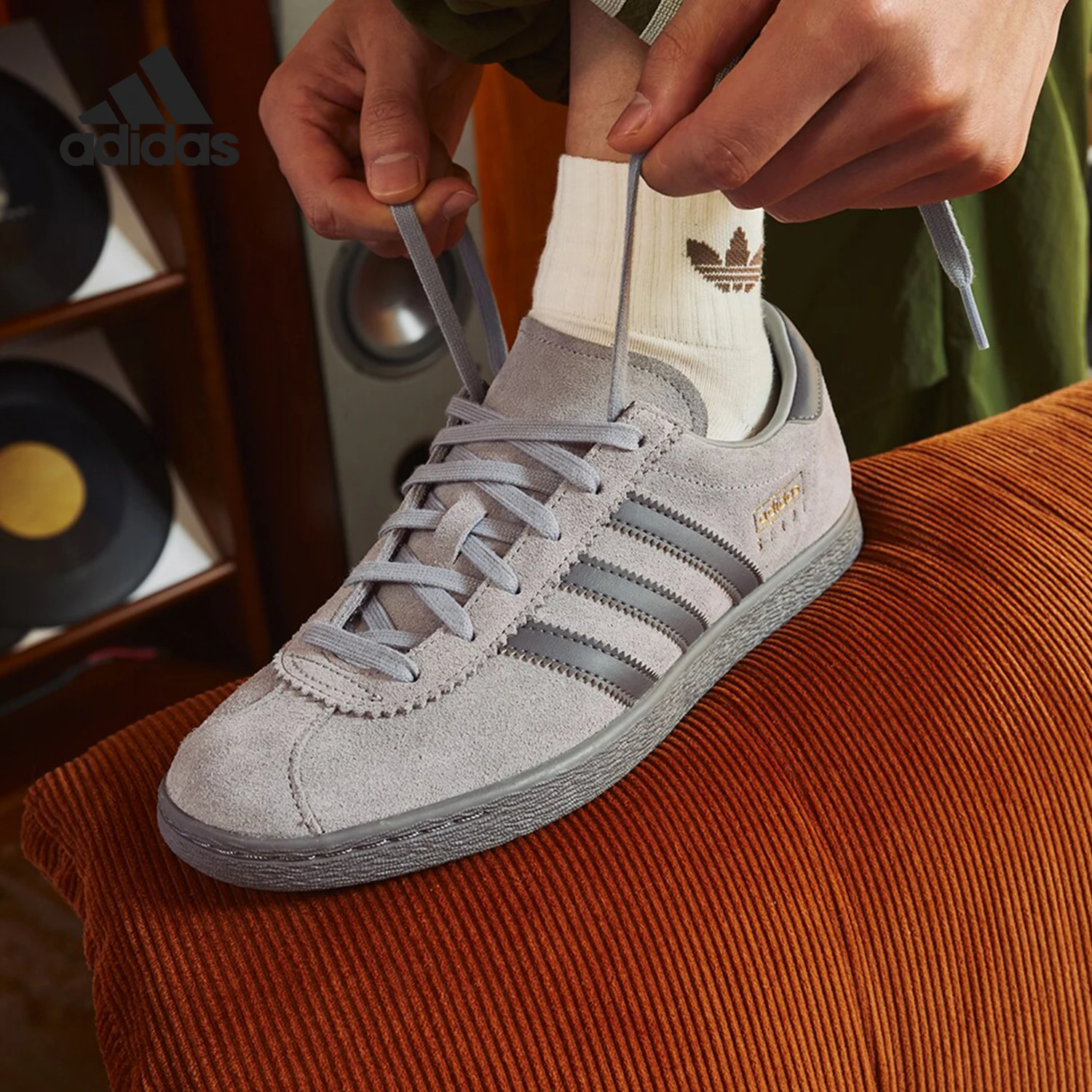 Adidas Originals Genuine Men's Comfort Lace-Up Casual Sneakers JI1880
Adidas Originals Genuine Men's Comfort Lace-Up Casual Sneakers JI1880