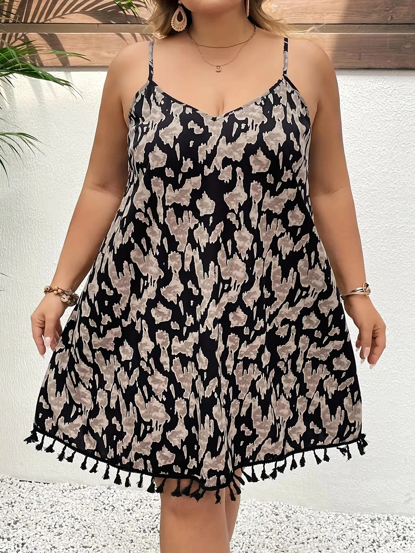 Новинка 2025, женское повседневное свободное платье больших размеров с леопардовым принтом и кисточками по подолу
Новинка 2025, женское повседневное свободное платье больших размеров с леопардовым принтом и кисточками по подолу