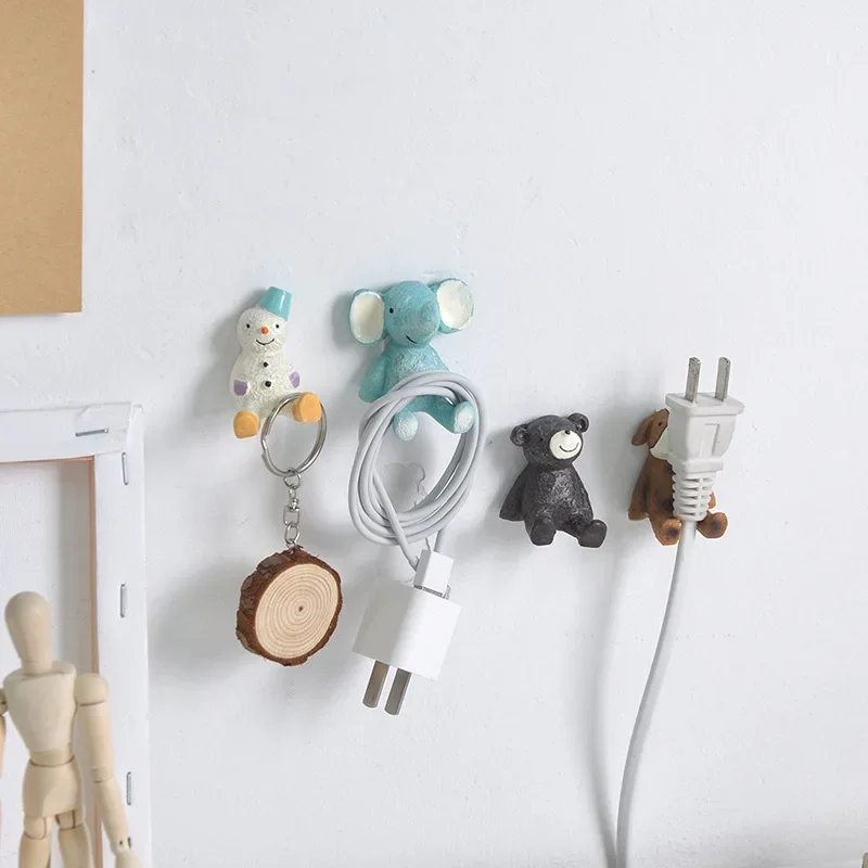 Creative Cartoon Animal Wall Hold Hooks Multi-functional Wall Bracket Cute Sticky Bear Dog Deer Hooks Hold Decorative Key Holder
Creative Cartoon Animal Wall Hold Hooks Multi-functional Wall Bracket Cute Sticky Bear Dog Deer Hooks Hold Decorative Key Holder