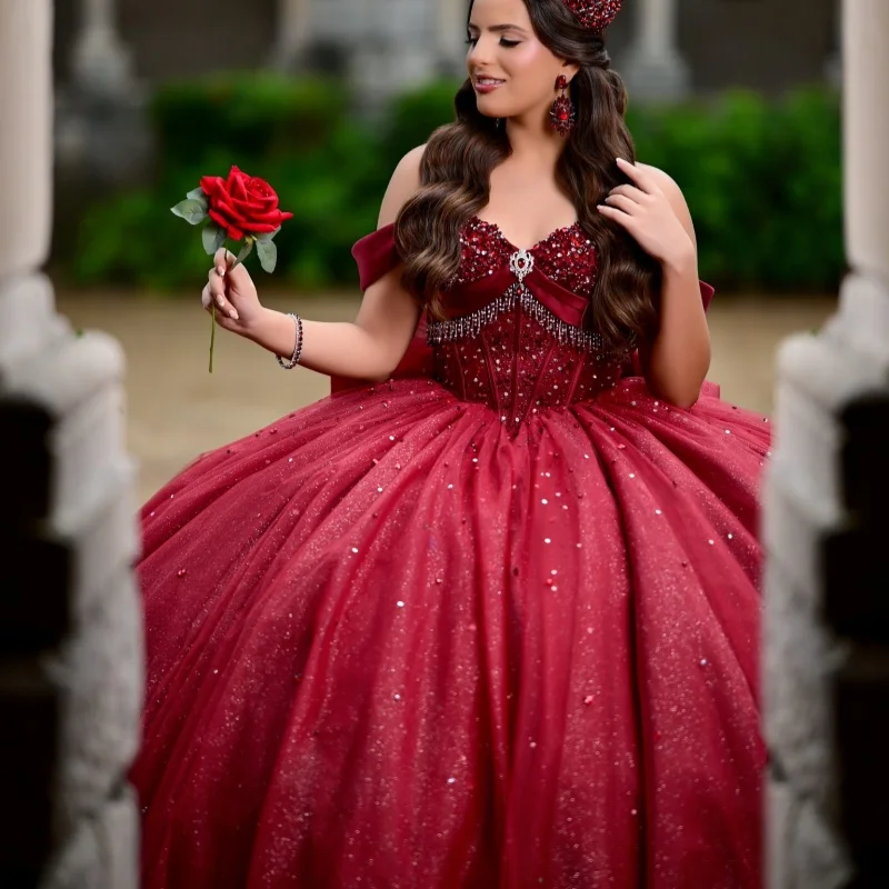 Shiny Burgundy Quinceanera Dress off-shoulder Glitter Crystal Decal Long tail Big Bow vestidos de 15 Quinceanera Customize
Shiny Burgundy Quinceanera Dress off-shoulder Glitter Crystal Decal Long tail Big Bow vestidos de 15 Quinceanera Customize