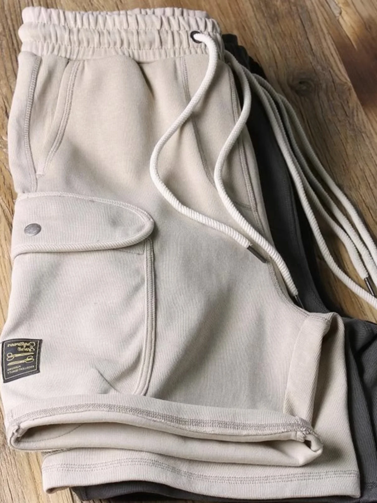 Мужские повседневные брюки больших размеров: свободные, удобные, в стиле ретро, модные, укороченные (до колена), для полных мужчин, летние, для отдыха
Мужские повседневные брюки больших размеров: свободные, удобные, в стиле ретро, модные, укороченные (до колена), для полных мужчин, летние, для отдыха