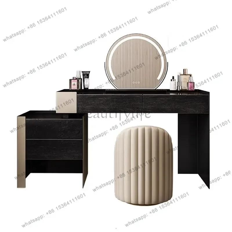 D14Italian minimalist dresser simple modern saddle leather all solid wood dresser
D14Italian minimalist dresser simple modern saddle leather all solid wood dresser