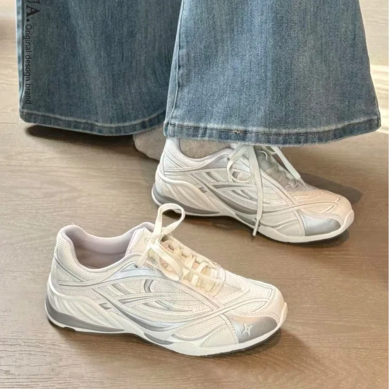 Fashionable Versatile Women's Shoes - Spring and Autumn New Arrivals.Mesh Material,Breathable,Retro Style,Sneaker Women's Shoes.
Fashionable Versatile Women's Shoes - Spring and Autumn New Arrivals.Mesh Material,Breathable,Retro Style,Sneaker Women's Shoes.