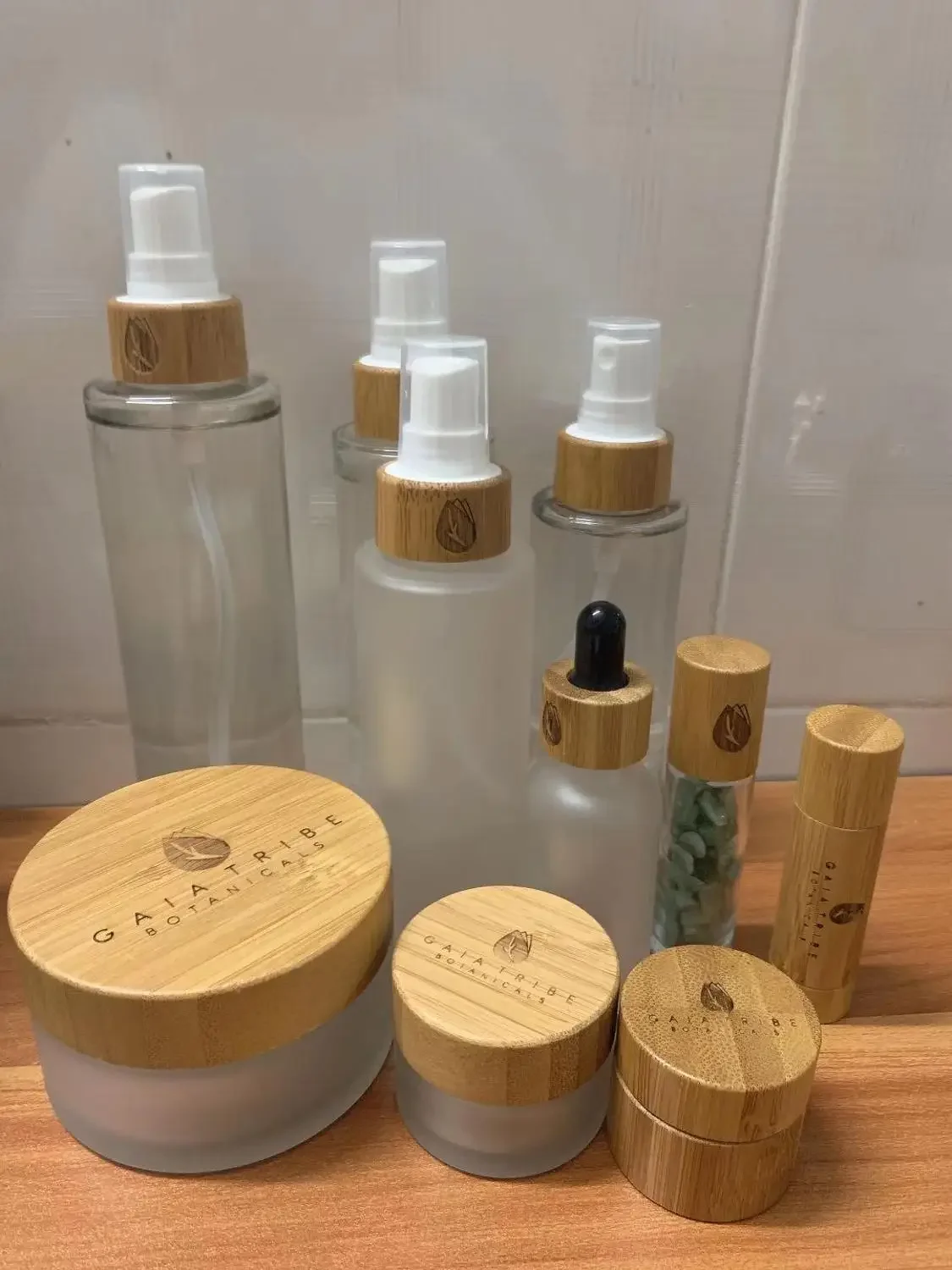 Engraving logo sample 1oz 2oz frosted clear glass jar bamboo bottle with lotion spray cap carving wood cosmetic skin care cream
Engraving logo sample 1oz 2oz frosted clear glass jar bamboo bottle with lotion spray cap carving wood cosmetic skin care cream