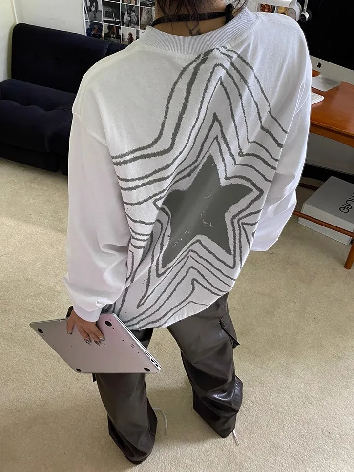 Y 2k Star Graphic Long Sleeve T-shirt Fashion Pullover Autumn Spring Black White Top Hip Hop 2000s Aesthetic Tshirt 90s Clothes
Y 2k Star Graphic Long Sleeve T-shirt Fashion Pullover Autumn Spring Black White Top Hip Hop 2000s Aesthetic Tshirt 90s Clothes