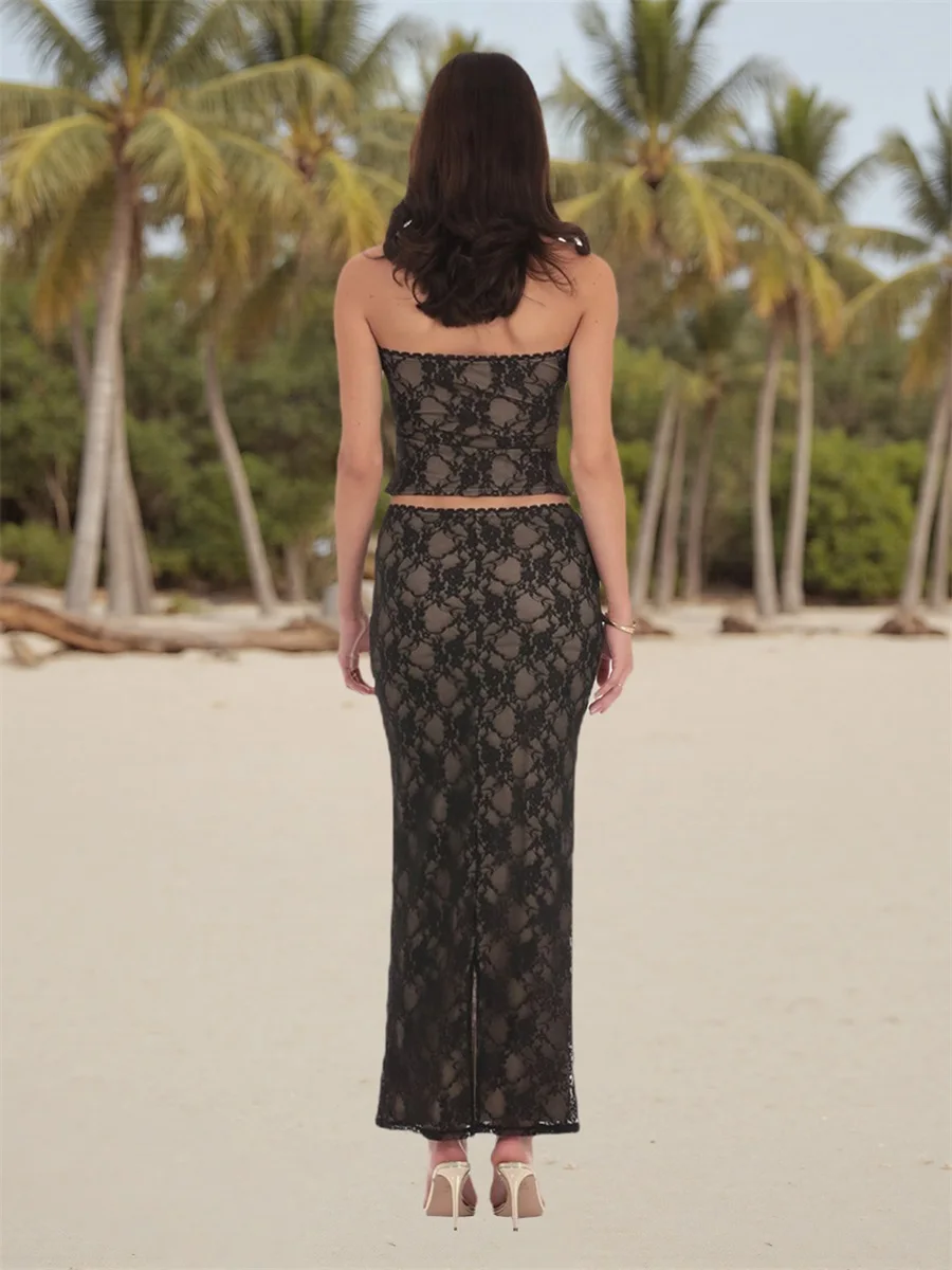 Элегантный кружевной топ без бретелек и облегающая юбка для женщин, дизайн с открытой спиной, идеально подходит для особых случаев и мероприятий
Элегантный кружевной топ без бретелек и облегающая юбка для женщин, дизайн с открытой спиной, идеально подходит для особых случаев и мероприятий