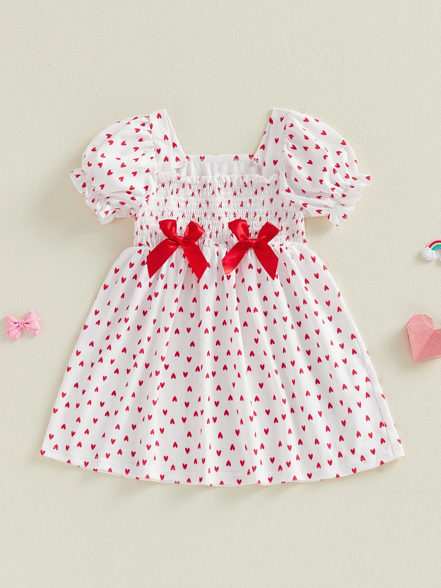 Платье на День святого Валентина для маленьких девочек с пышными рукавами и квадратным вырезом с принтом в виде сердца и дизайном трапециевидной формы со сборками
Платье на День святого Валентина для маленьких девочек с пышными рукавами и квадратным вырезом с принтом в виде сердца и дизайном трапециевидной формы со сборками