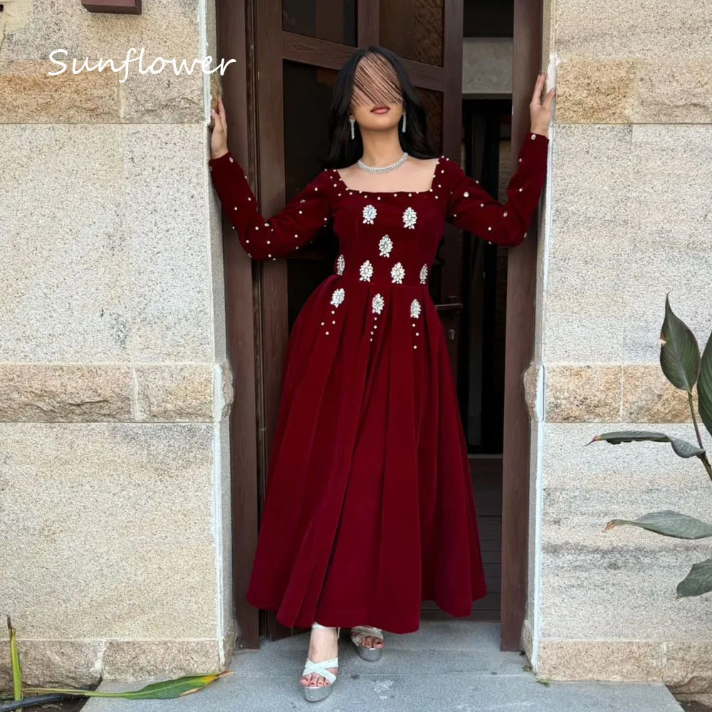 Sunflower Customized Square Neck Velour Evening Dress for Women Long Sleeves Floor-Length Formal Occasion Dress 2025 فستان سهرة
Sunflower Customized Square Neck Velour Evening Dress for Women Long Sleeves Floor-Length Formal Occasion Dress 2025 فستان سهرة