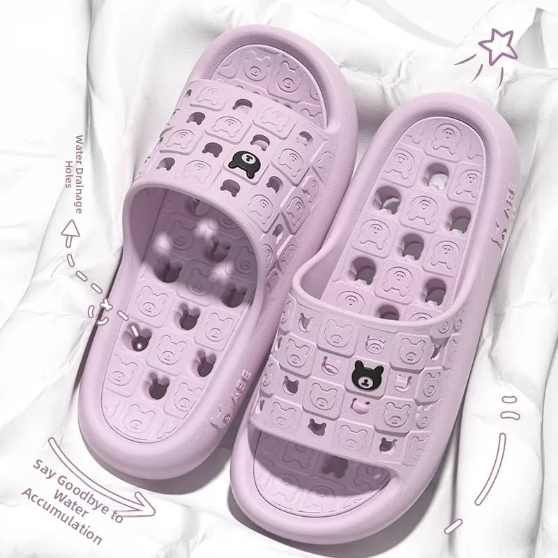 Cartoon Bear Bathroom Slippers Unisex Home Bath Anti-Slip Water Leakage Summer Casual Slippers Youth Trend Luxury Hair
Cartoon Bear Bathroom Slippers Unisex Home Bath Anti-Slip Water Leakage Summer Casual Slippers Youth Trend Luxury Hair