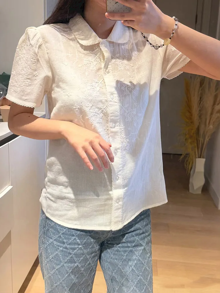 French Style Cotton Short Sleeve Embroidery Shirt Sweet Doll Collar Anti-Aging for Women Summer 2026 Fashion Elegant
French Style Cotton Short Sleeve Embroidery Shirt Sweet Doll Collar Anti-Aging for Women Summer 2026 Fashion Elegant