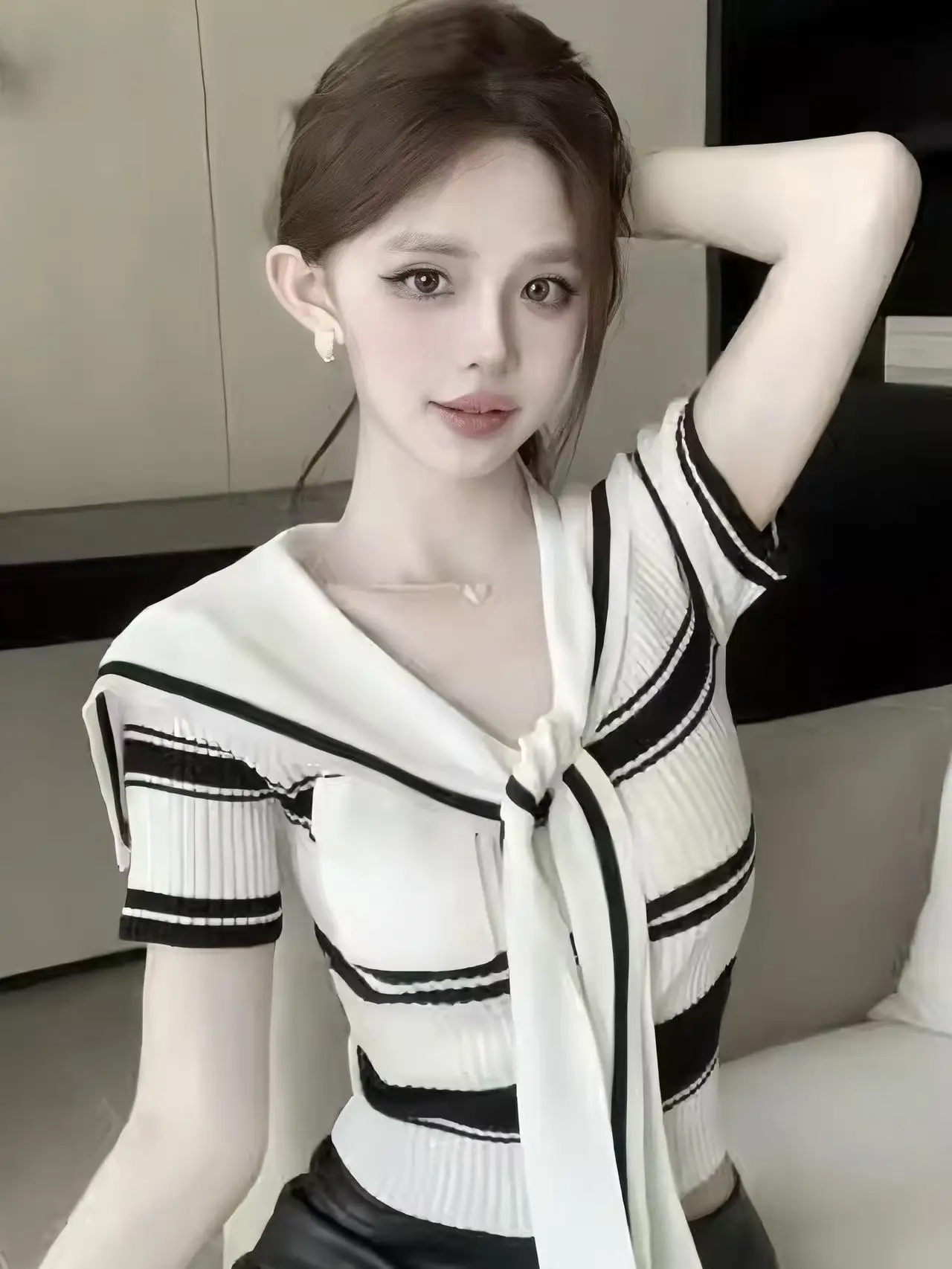 Slim Fit Striped Knit Top Women's Korean Style Navy Collar Short Sleeve T-Shirt Summer Casual Breathable Skin-friendly Fashion
Slim Fit Striped Knit Top Women's Korean Style Navy Collar Short Sleeve T-Shirt Summer Casual Breathable Skin-friendly Fashion