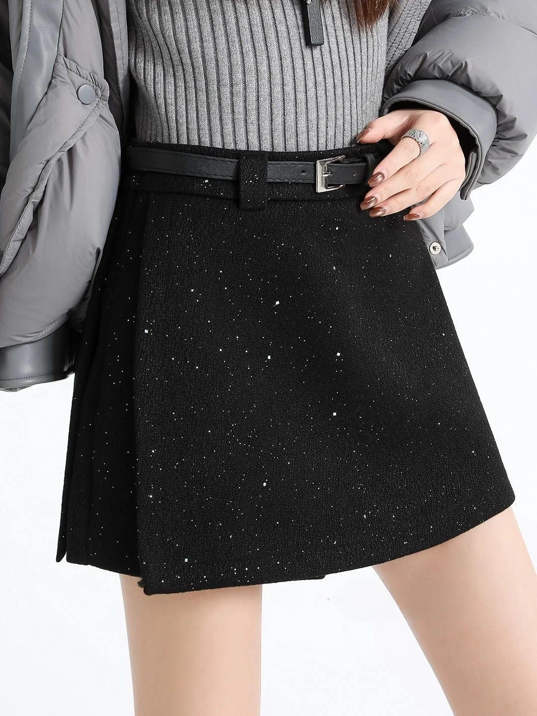 Зимняя шерстяная юбка трапециевидной формы с высокой талией для женщин, утягивающая юбка с боковым разрезом, брюки, корейская юбка Sle ort
Зимняя шерстяная юбка трапециевидной формы с высокой талией для женщин, утягивающая юбка с боковым разрезом, брюки, корейская юбка Sle ort