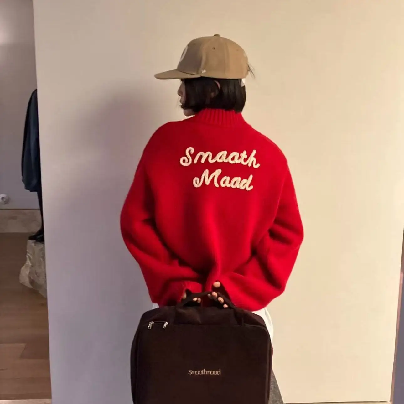 Ретро Sle Long Sve вязаный шерстяной кардиган пальто с застежкой-молнией Smoothmood Dongda Gate повседневная верхняя одежда для женщин
Ретро Sle Long Sve вязаный шерстяной кардиган пальто с застежкой-молнией Smoothmood Dongda Gate повседневная верхняя одежда для женщин