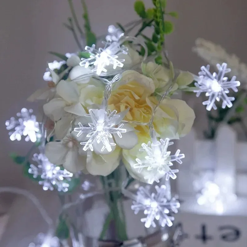 Battery Power Festoon Snowflake Fairy String Lights Wedding Room Decoration Outdoor Garden Winter Party Christmas Garland Lamp
Battery Power Festoon Snowflake Fairy String Lights Wedding Room Decoration Outdoor Garden Winter Party Christmas Garland Lamp