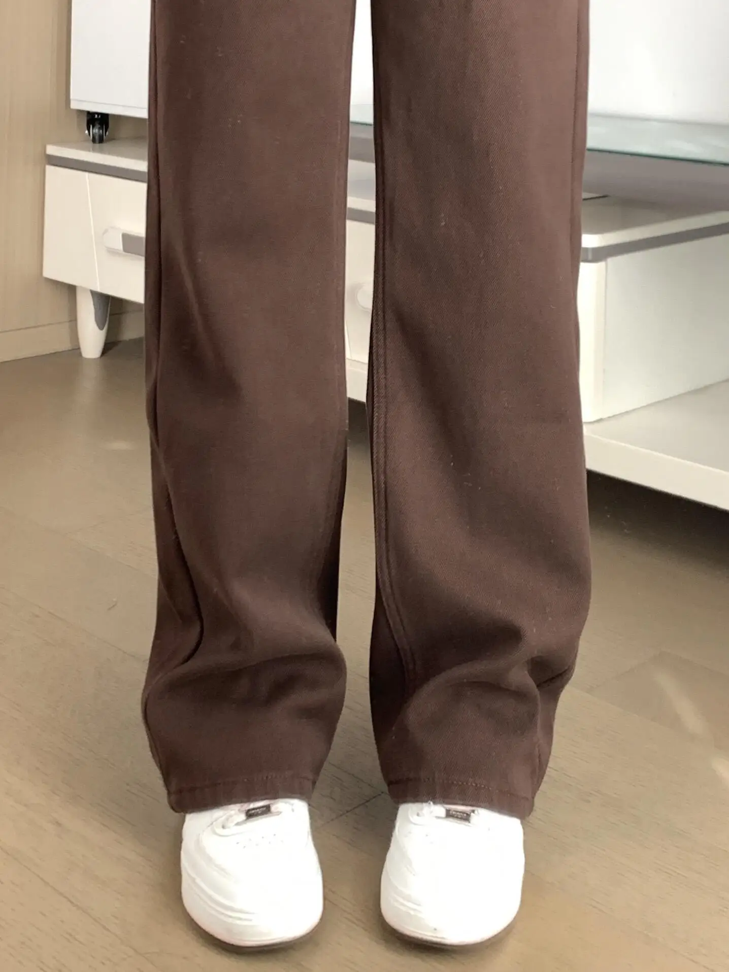 Trendy Wide Leg Fleece Lined Loose Straight Cut Denim Jeans Women's Winter Brown Coffee Size plus High Waist Thick Denim
Trendy Wide Leg Fleece Lined Loose Straight Cut Denim Jeans Women's Winter Brown Coffee Size plus High Waist Thick Denim
