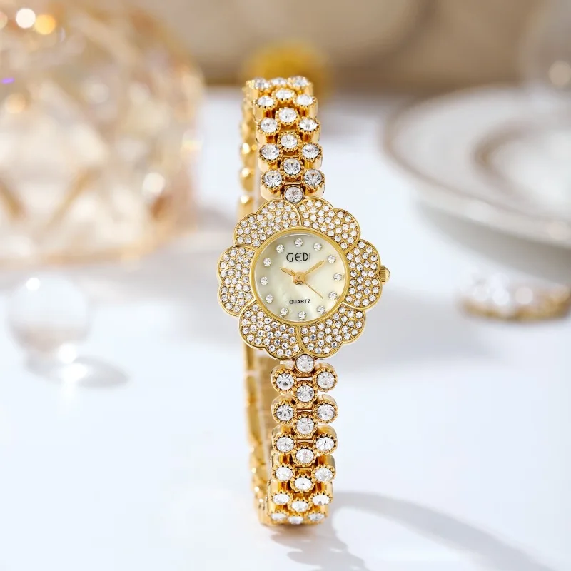 Light luxury starry sky flower women's watch fashion niche flower shaped quartz watch women's alloy bracelet watch
Light luxury starry sky flower women's watch fashion niche flower shaped quartz watch women's alloy bracelet watch