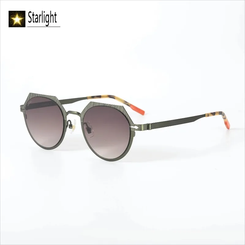 new Top Quality Vintage Ultra light Titanium Sunglasses men Women Fashion Female glasses man Trendy Eyewear UV400 travel no logo
new Top Quality Vintage Ultra light Titanium Sunglasses men Women Fashion Female glasses man Trendy Eyewear UV400 travel no logo