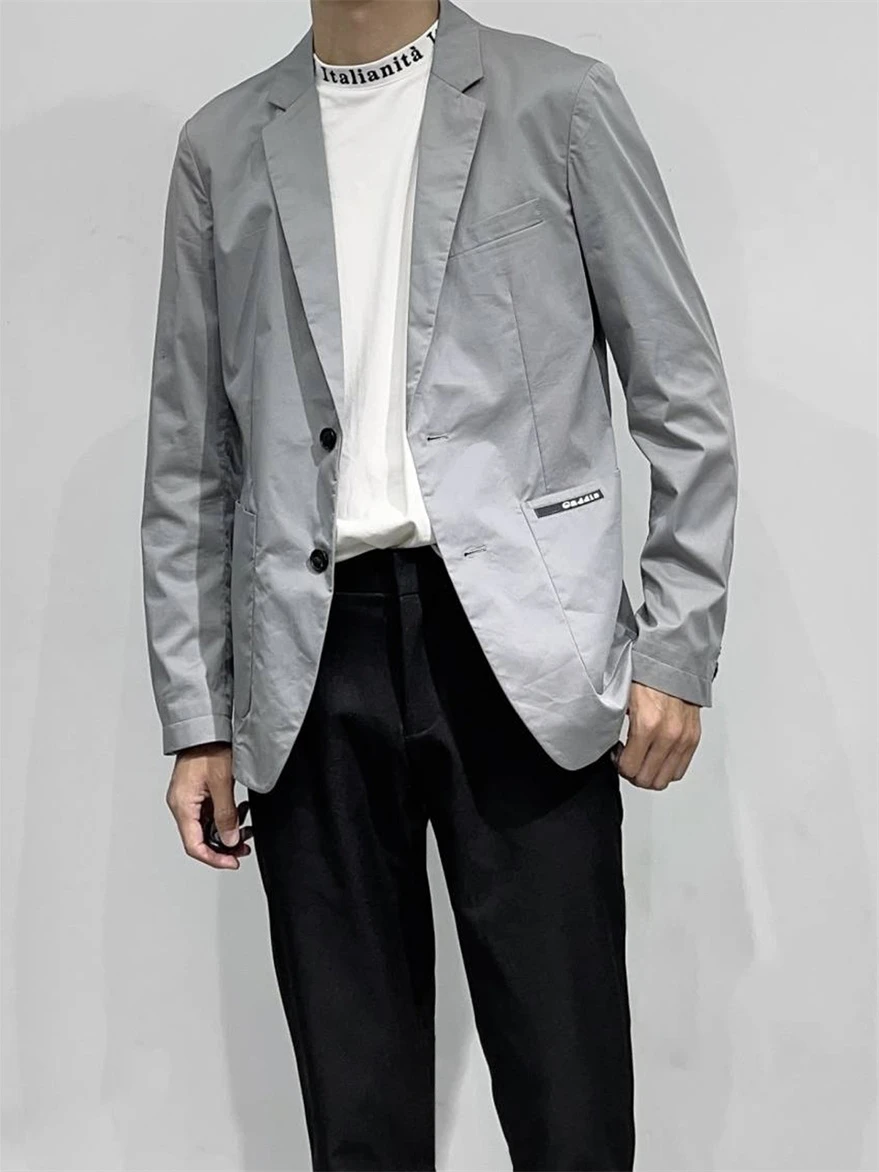 Мужской деловой костюм DOLCA HOMME: осенний, приталенный, на двух пуговицах, однотонный, эластичный, из чистого хлопка и полиэстера
Мужской деловой костюм DOLCA HOMME: осенний, приталенный, на двух пуговицах, однотонный, эластичный, из чистого хлопка и полиэстера