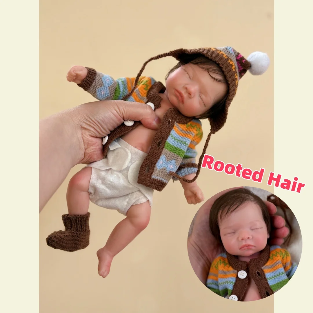 10Inch Waterproof Full Body Solid Silicone bébé reborn Girl Doll With Handmade Rooted Hair Lifelike bébé reborn Doll
10Inch Waterproof Full Body Solid Silicone bébé reborn Girl Doll With Handmade Rooted Hair Lifelike bébé reborn Doll