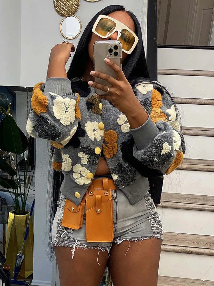 Sifreyr Y2K 3D Flower Long Sleeve Jackets Women Autumn Winter Contrast Color Bubble Sleeve O Neck Plush Cardigan Retro Coat Tops 
Sifreyr Y2K 3D Flower Long Sleeve Jackets Women Autumn Winter Contrast Color Bubble Sleeve O Neck Plush Cardigan Retro Coat Tops