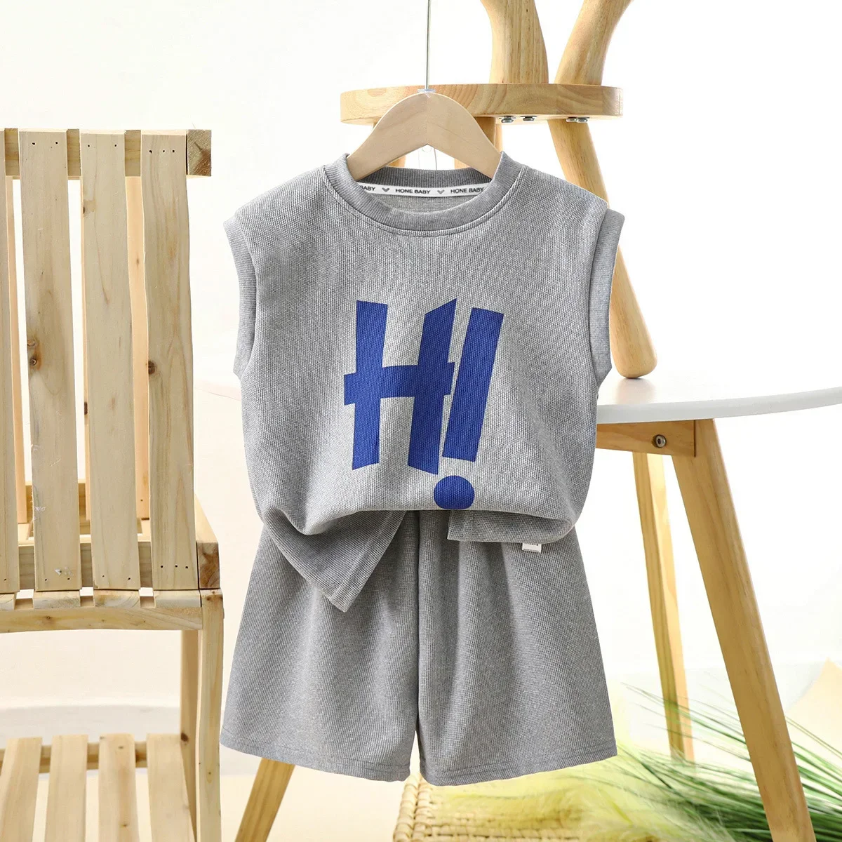 New 2024 Summer Kids Breathable Sports Clothing Sets Boys Girls Letter Print Sleeveless Tank Top + Shorts Baby Casual Pajamas
New 2024 Summer Kids Breathable Sports Clothing Sets Boys Girls Letter Print Sleeveless Tank Top + Shorts Baby Casual Pajamas