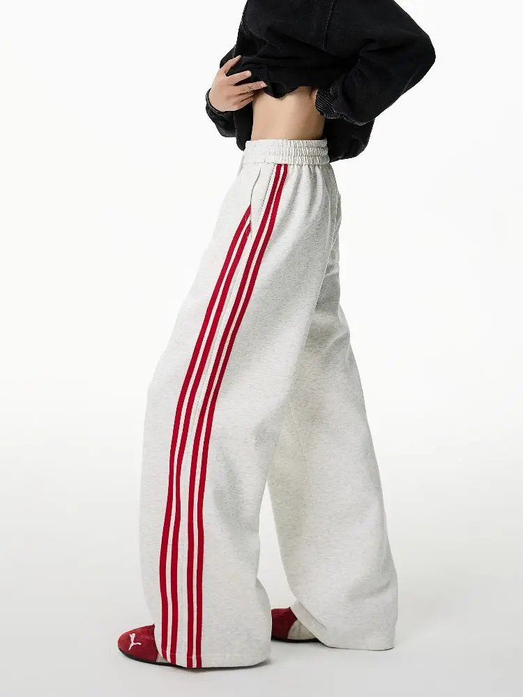 Модные американские спортивные брюки в полоску с контрастными вставками, мужские, весенне-осенние, свободные, широкие, из плотной ткани, повседневные, прямого кроя
Модные американские спортивные брюки в полоску с контрастными вставками, мужские, весенне-осенние, свободные, широкие, из плотной ткани, повседневные, прямого кроя