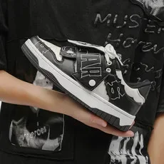 Hot sale Women Men Unisex Retro Graffiti Punk Skateboard Shoes Leather Sneakers Couple Outdoor Gym Sports Casual Shoes
Hot sale Women Men Unisex Retro Graffiti Punk Skateboard Shoes Leather Sneakers Couple Outdoor Gym Sports Casual Shoes