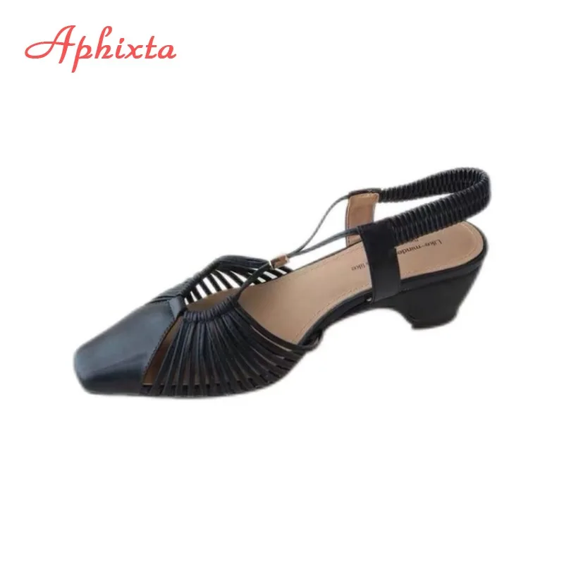2026 Fashion Women Closed Toe Slingback Sandals Hollow Out Low Chunky Heel Elastic Strap Office Work Comfortable Casual Shoes
2026 Fashion Women Closed Toe Slingback Sandals Hollow Out Low Chunky Heel Elastic Strap Office Work Comfortable Casual Shoes