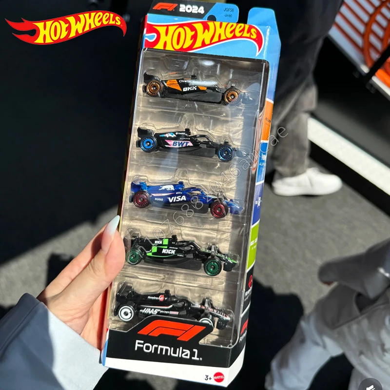 Original Hot Wheel 1:64 Alloy Sports Car Model Red Bull F1 Racing Car Five Pack Five Pack Mclaren Simulation Toy Car Model
Original Hot Wheel 1:64 Alloy Sports Car Model Red Bull F1 Racing Car Five Pack Five Pack Mclaren Simulation Toy Car Model