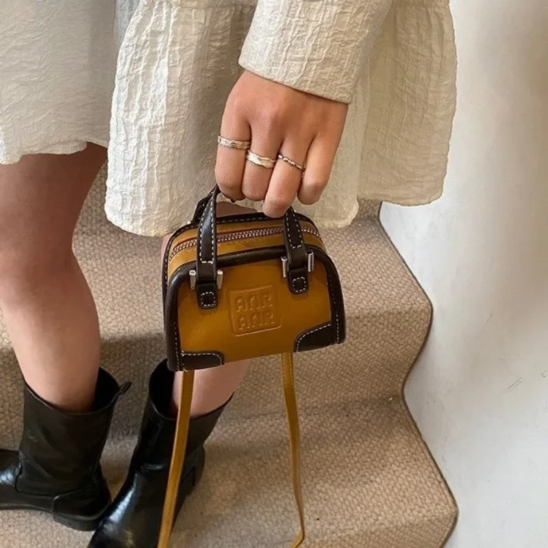 Sophisticated Effortless Diaper Bag Crossbody Mom Business Trip Baby Outing Exquisite Chic Sleek Fashionable Parent-Friendly
Sophisticated Effortless Diaper Bag Crossbody Mom Business Trip Baby Outing Exquisite Chic Sleek Fashionable Parent-Friendly