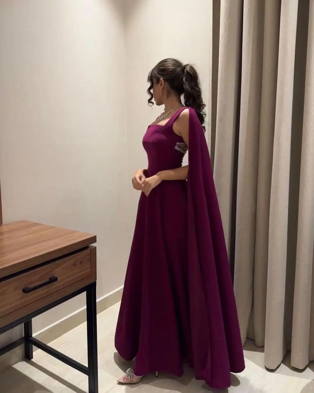 Vintage Square Neck Sleeveless Evening Dresses Ankle Length Pleated Beadings Formal Party Dresses Prom Dresses
Vintage Square Neck Sleeveless Evening Dresses Ankle Length Pleated Beadings Formal Party Dresses Prom Dresses
